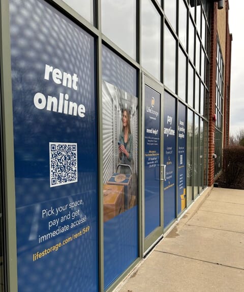 Custom Vinyl Lettering & Graphics